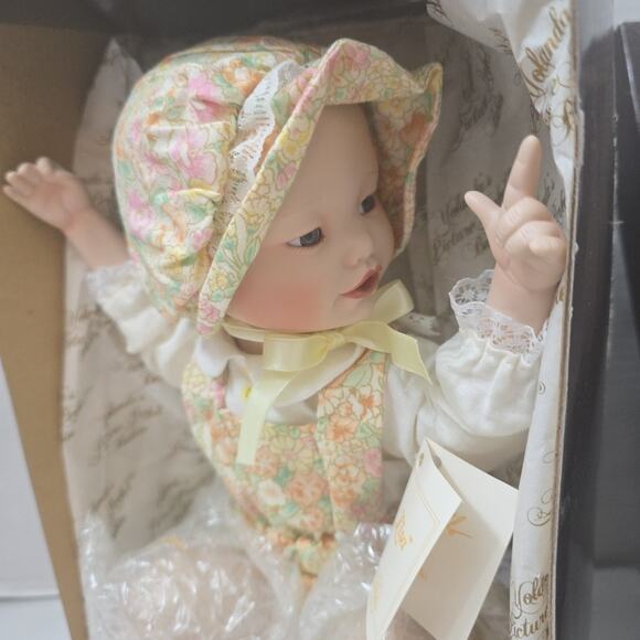 The Ashton-Drake Galleries Other - Lisa Sleepy Porcelain Baby Doll Ashton Drake Picture Perfect Babies COA BOX Mint